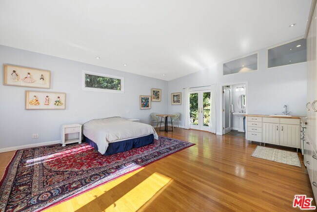 Building Photo - 11215 Sunset Blvd