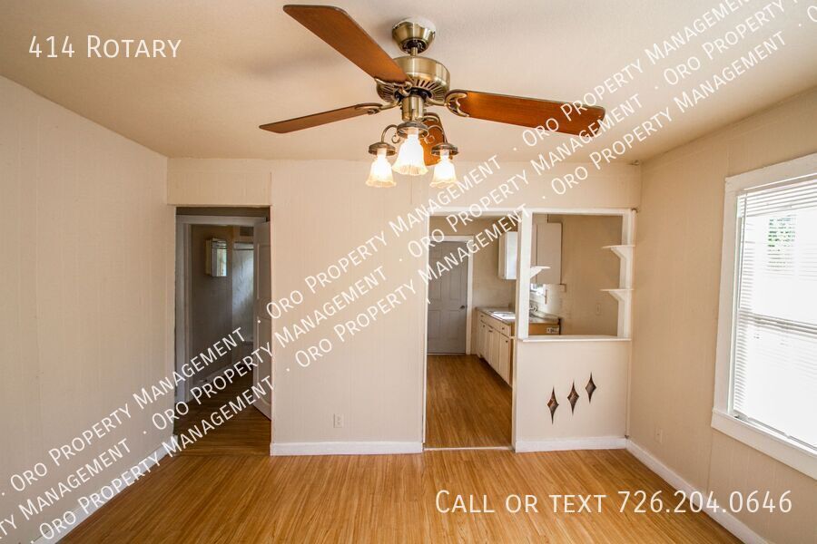 Building Photo - 414 Rotary-