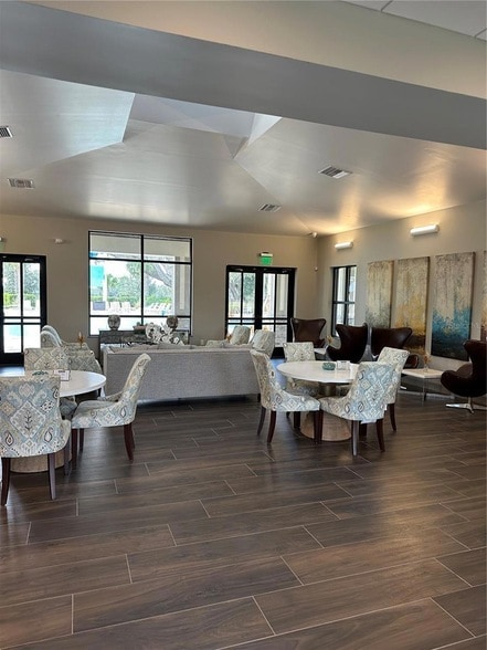 Building Photo - 2525 Relaxing Ln