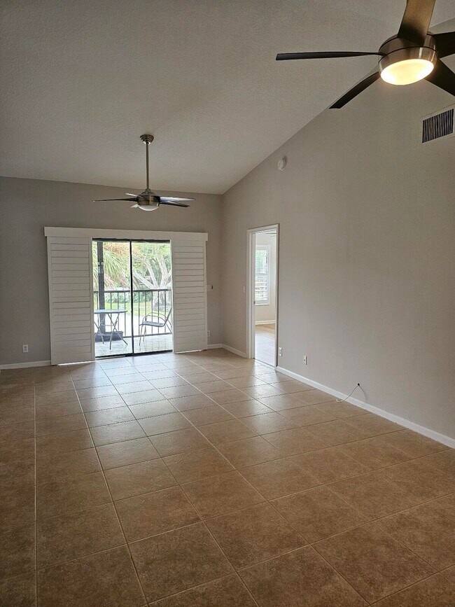 Building Photo - 3375 Jaywood Terrace