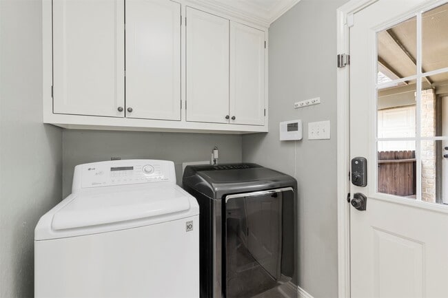 Building Photo - 16210 Chipstead Dr