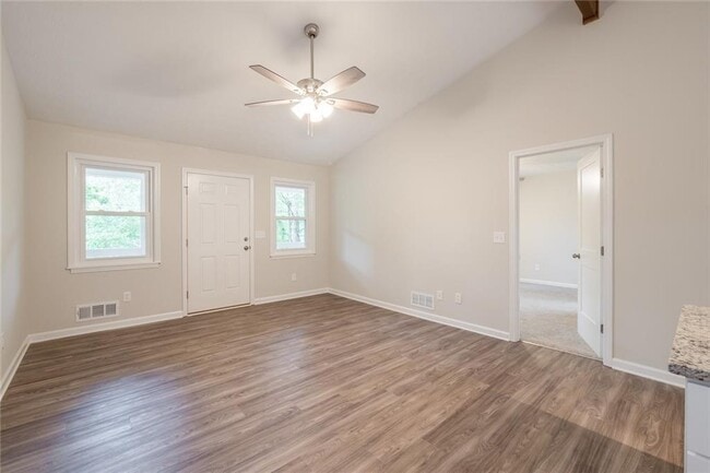 Building Photo - 2010 Lakeside Trail