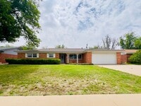 Building Photo - PRE-LEASING for June! Stunning Large 3 Bedroom Home!