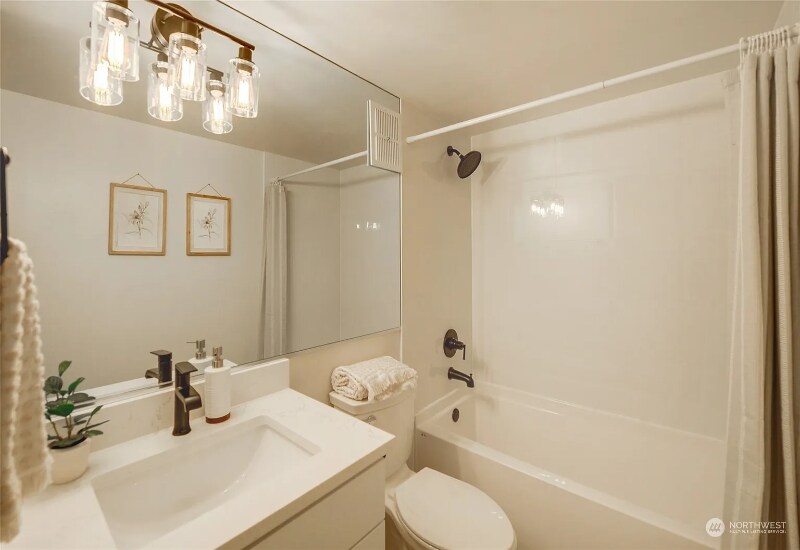 Building Photo - 13604 116th Pl NE