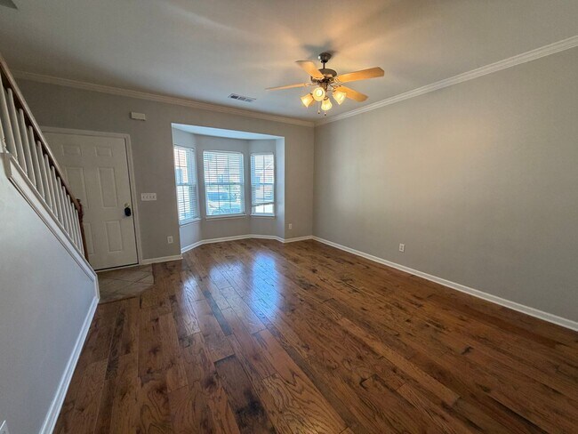 Building Photo - 2 Bedroom Brick Townhome in Franklin,TN's Desirable Hardison Hills Community