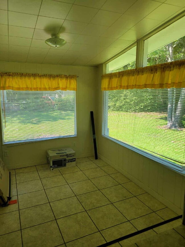 Building Photo - Need a mother-in-law suite or a kid cave?