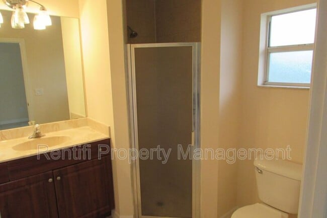 Building Photo - 1562 Gilbert Ave S