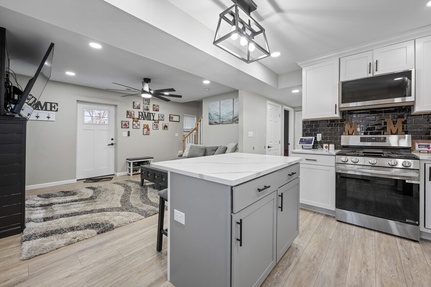 Building Photo - 207 Woodlawn Ave