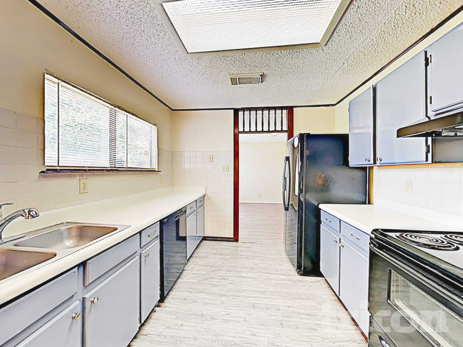 Building Photo - 8015 Chestnut Barr Dr