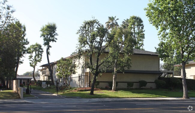Building Photo - 1330 Sunset Ave, West Covina