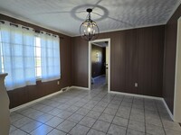 Building Photo - 3302 Ashwood Rd