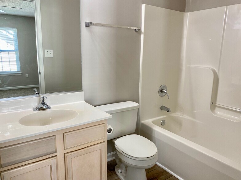 Upstairs full bathroom in fourth bedroom or private bonus room! - 1914 Conifer Cir
