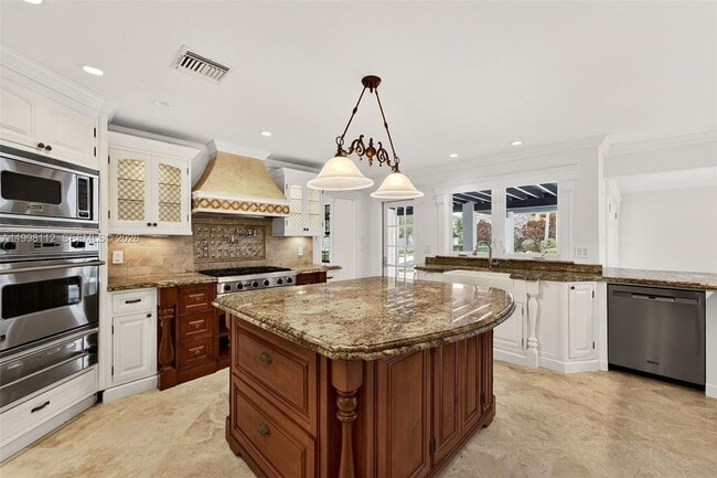 Building Photo - 3000 SW 130th Ave