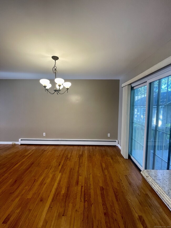 Building Photo - 72 Kingfisher Cir