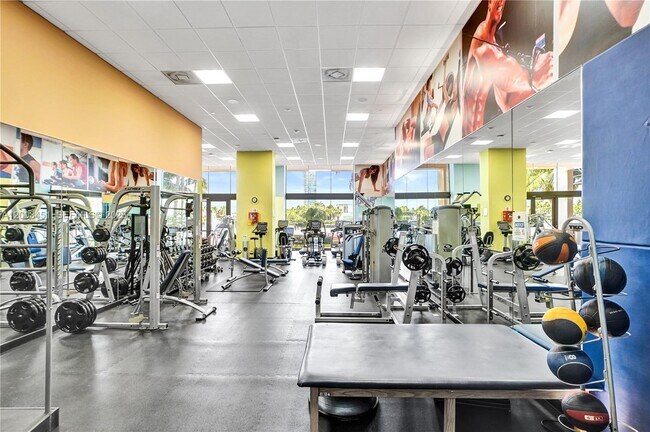 Building Photo - 19667 Turnberry Way