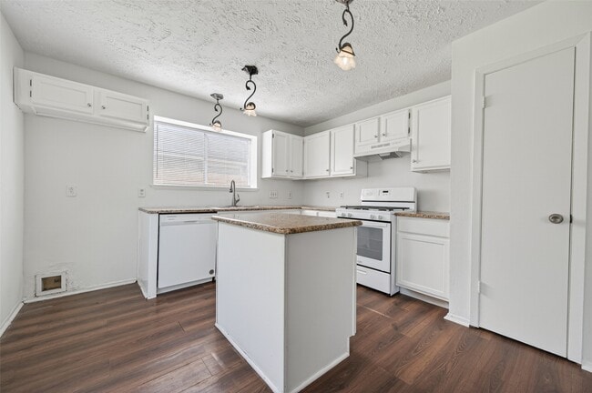 Building Photo - 11718 Inga Ln