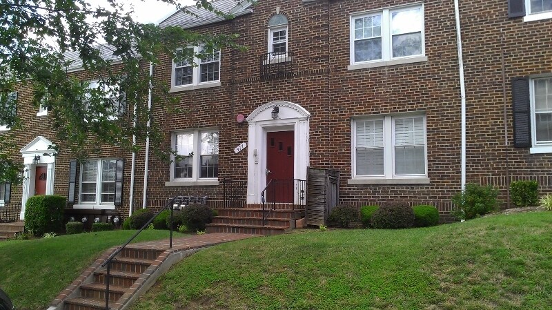 Building Photo - 937 Randolph St NW