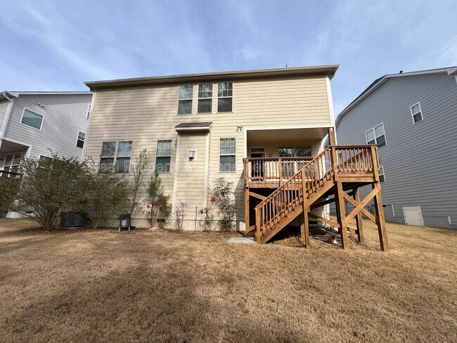 Building Photo - 1351 Gilwood Dr