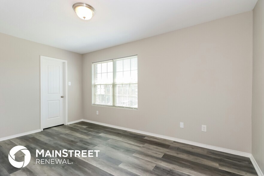 Building Photo - 6272 Jackstaff Dr