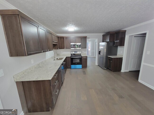 Building Photo - 260 Greenfield Cir