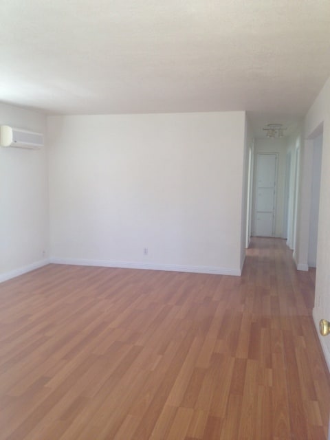 Building Photo - Charming Folsom Cottage Walking Distance t...