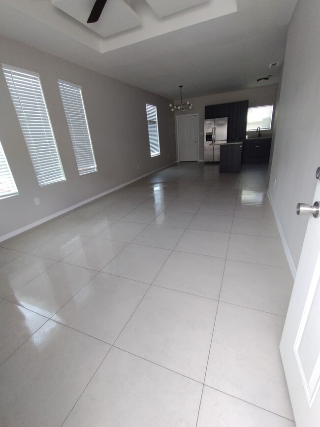 Building Photo - Shary Manor