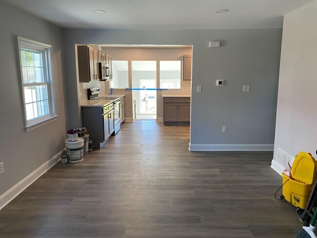 Building Photo - 108 Paoli Pike