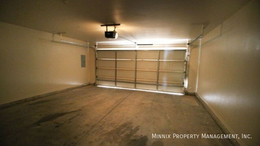 Building Photo - 5421 Marshall St