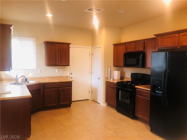 Building Photo - 5827 Corbin Ave