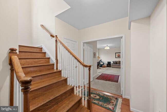 Building Photo - 5120 Warren Pl NW