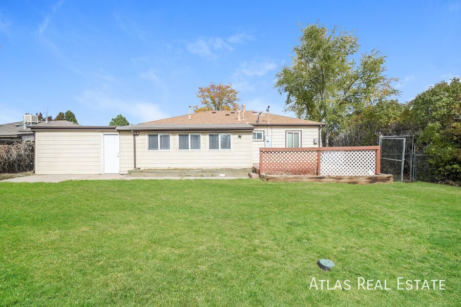 Building Photo - 1710 Hoffman Way