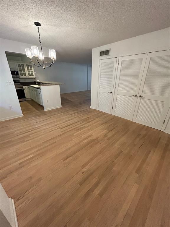 Building Photo - 690 Osceola Ave