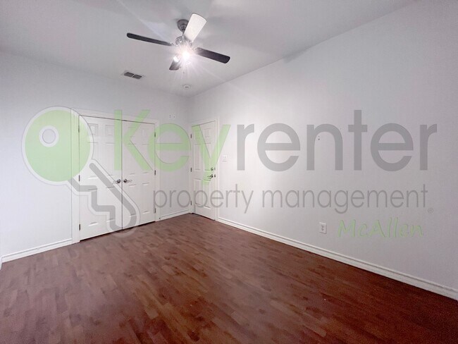 Building Photo - Beautiful 4B/2.5B Home in Mcallen