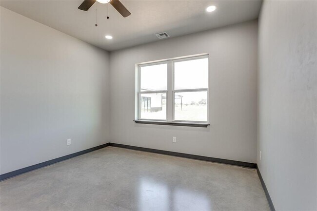 Building Photo - 12571 US-77