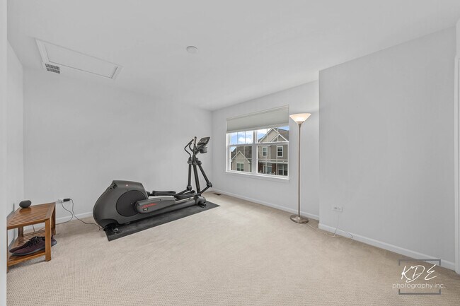 Building Photo - 4426 Monroe Ct