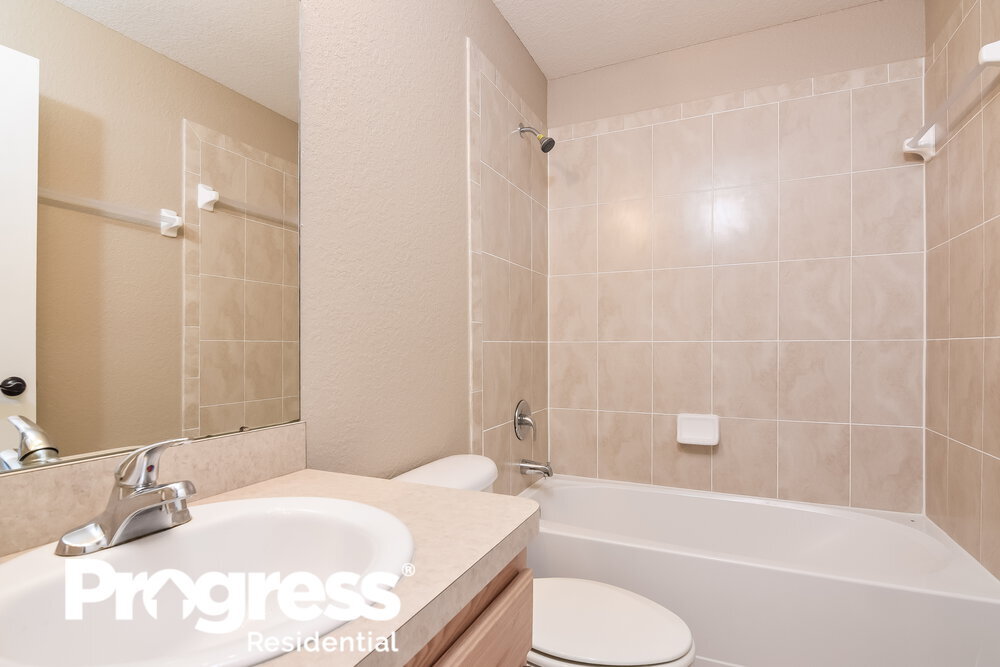 Building Photo - 1816 Forest Hill Dr