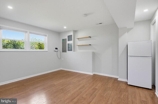 Building Photo - 7779 Chatfield Ln