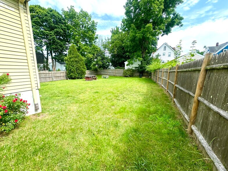 Building Photo - 92 Packard Way