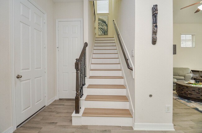 Building Photo - 18214 Lake Eagle Dr