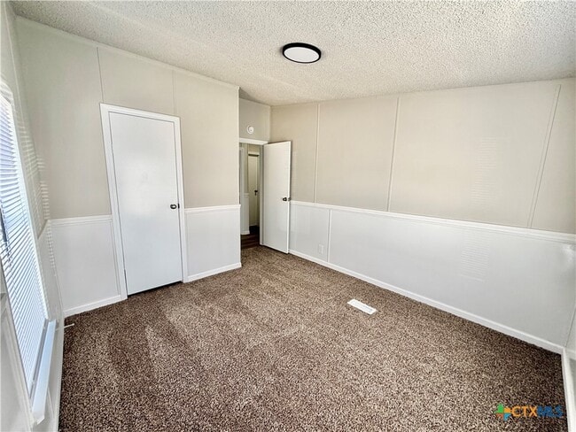 Building Photo - 1414 Mohican Trail