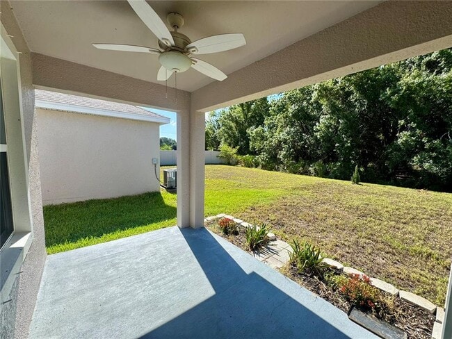 Building Photo - 16461 Little Garden Dr