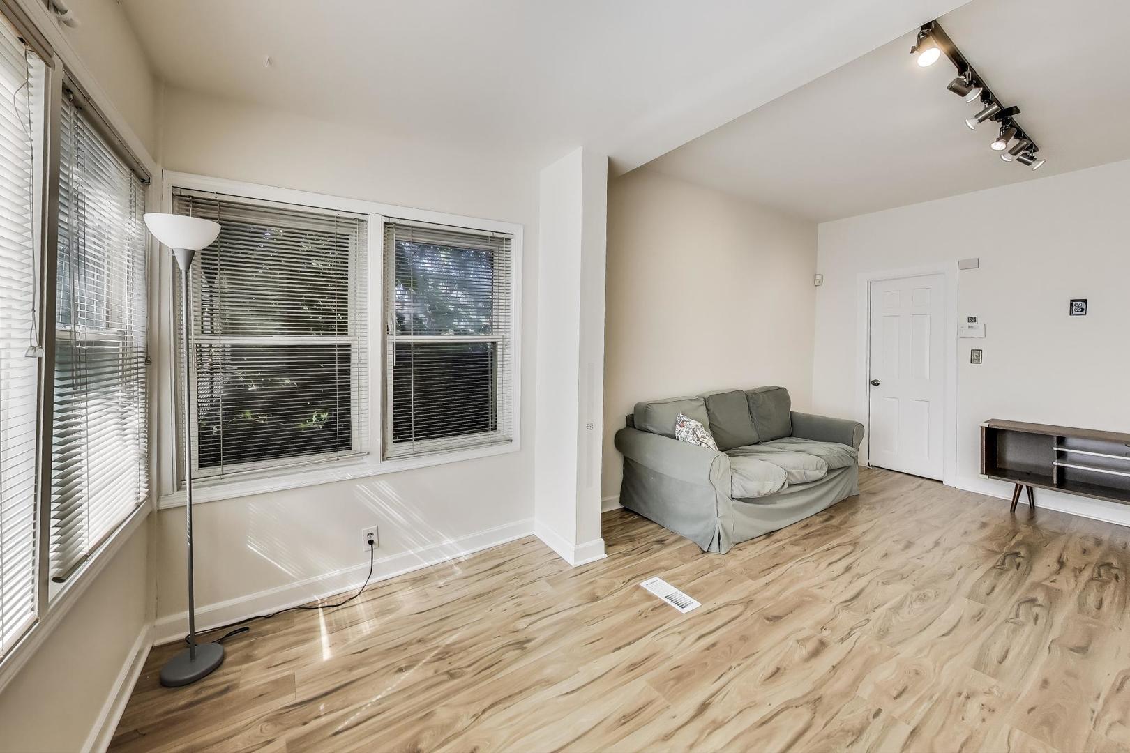 Building Photo - 2643 N Mildred Ave