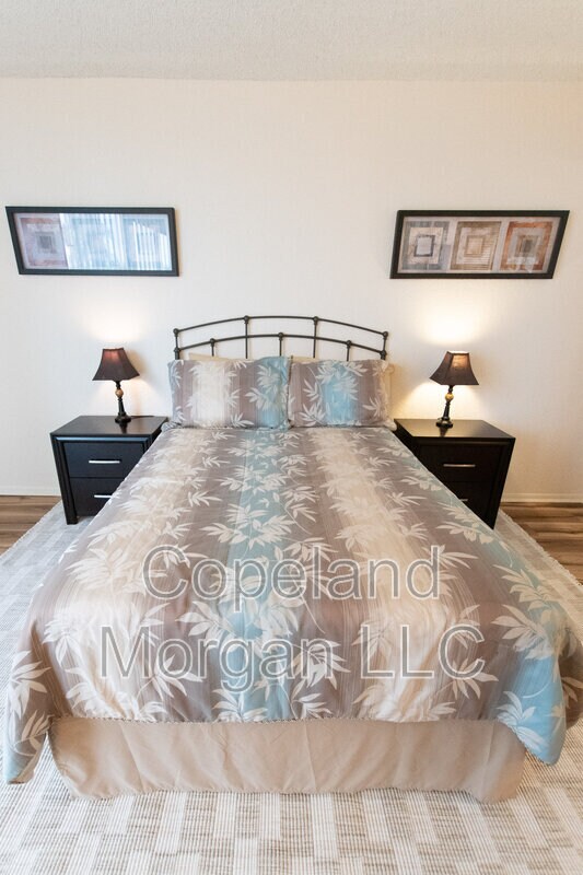 Building Photo - 1000 Cove Cay Dr