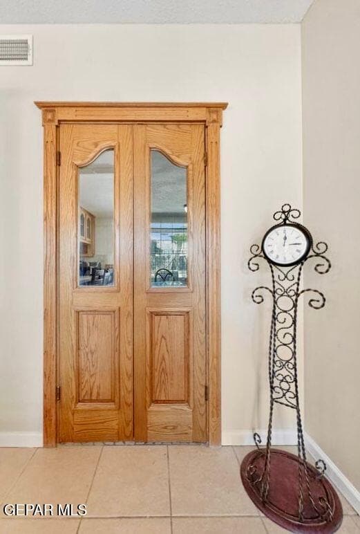 Building Photo - 2153 Trawood Dr