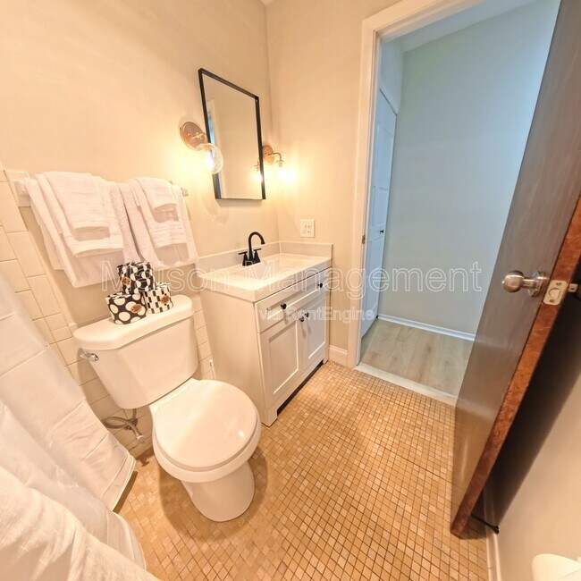 Building Photo - 2519 Culver Rd