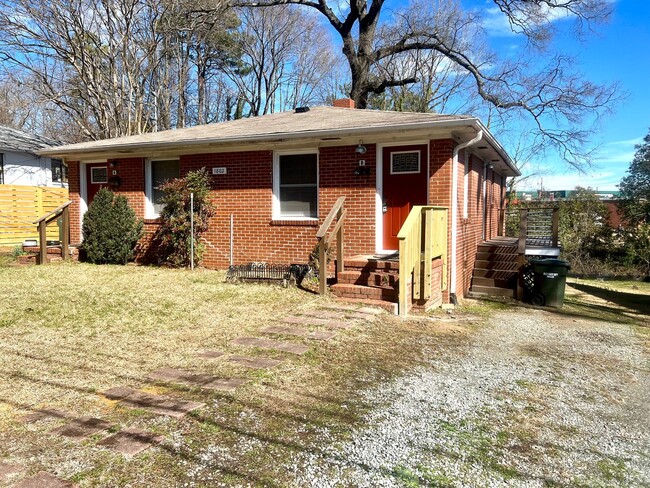 Primary Photo - 1802 N Alston Ave