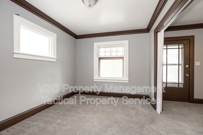 Building Photo - 4024 E 143rd St