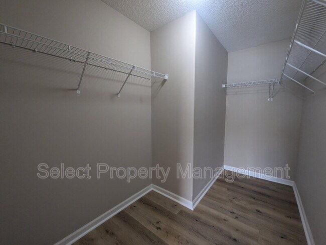 Building Photo - 3902 Stanton Hall Pkwy