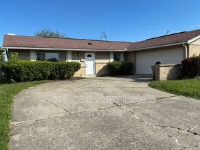 Building Photo - 5261 Bromwick Dr