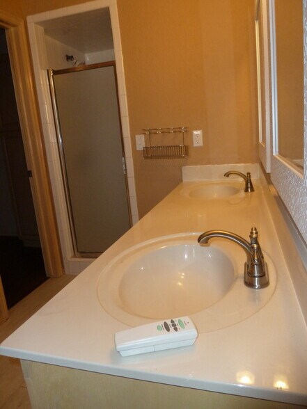 master bathroom - 505 NW 174th St